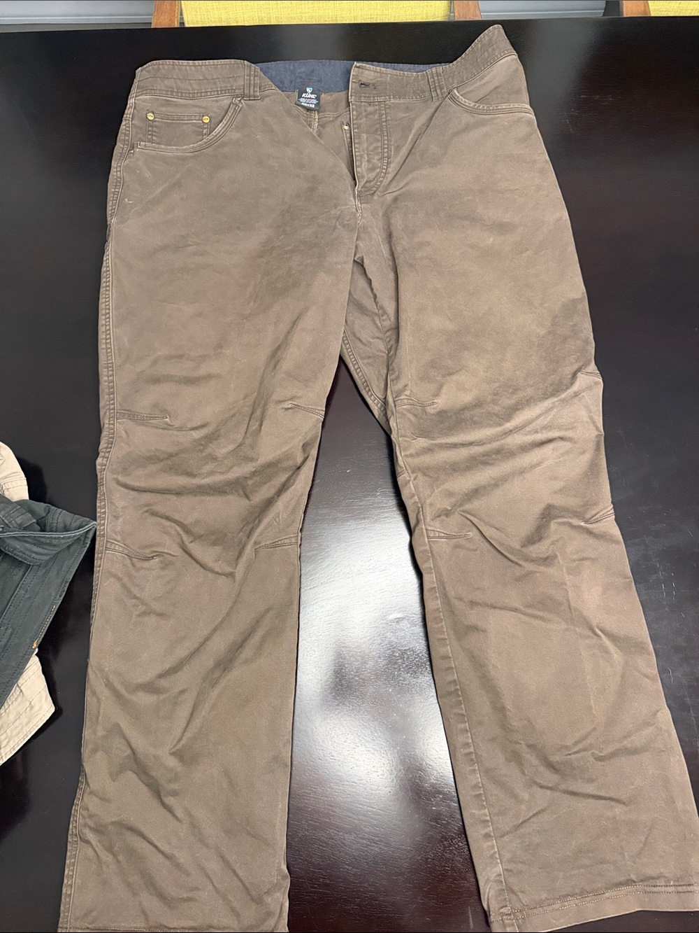 Kuhl Men's Brown Chinos - Straight Fit